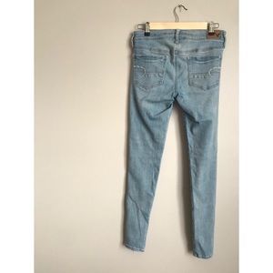 American Eagle light wash jeans